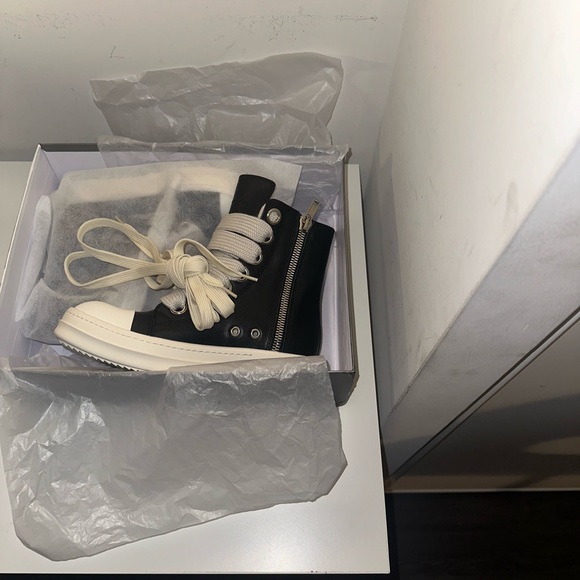 Exclusive Black Rick Owen’s Edition Jumbo Lace Sneaker - Picture 2 of 6